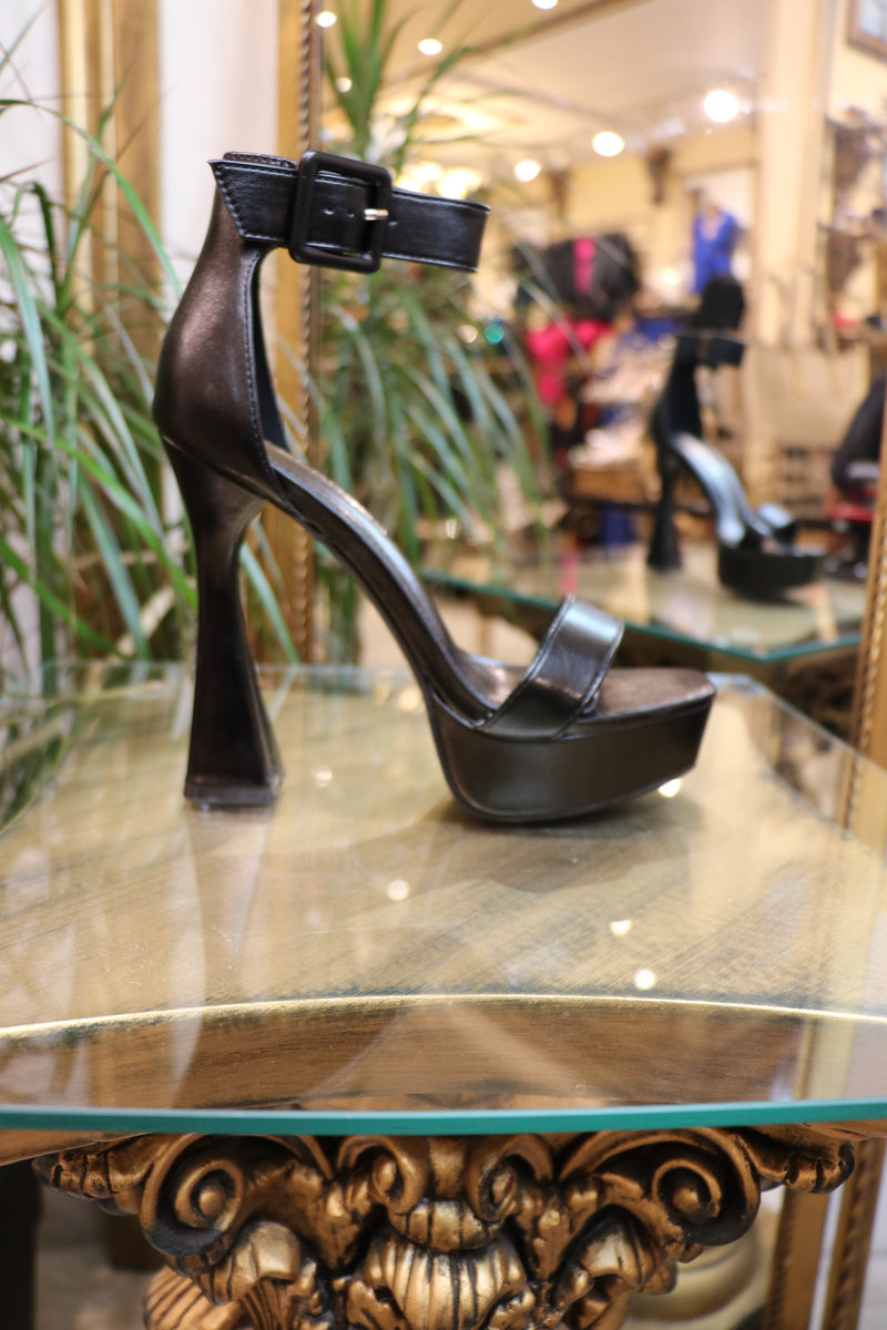 Dinah - Venis Boutique